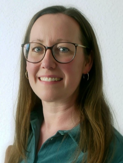 Sternberg, Julia